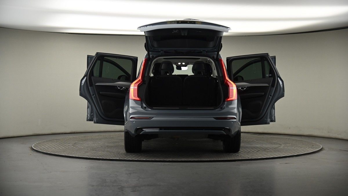 More views of Volvo XC90