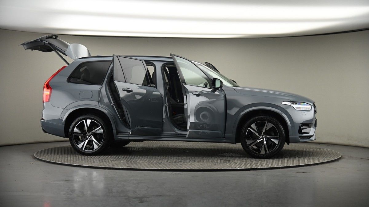 More views of Volvo XC90