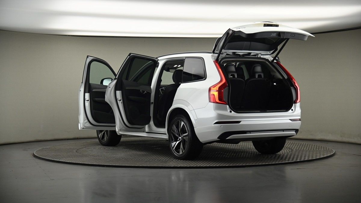 Volvo XC90 Image 8