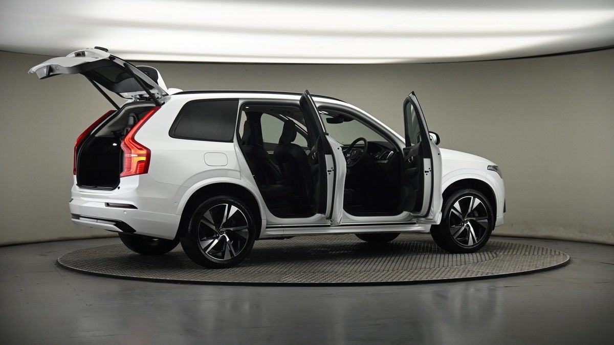 More views of Volvo XC90