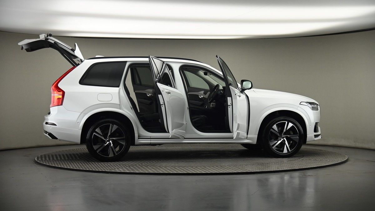 More views of Volvo XC90