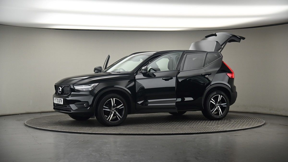 More views of Volvo XC40