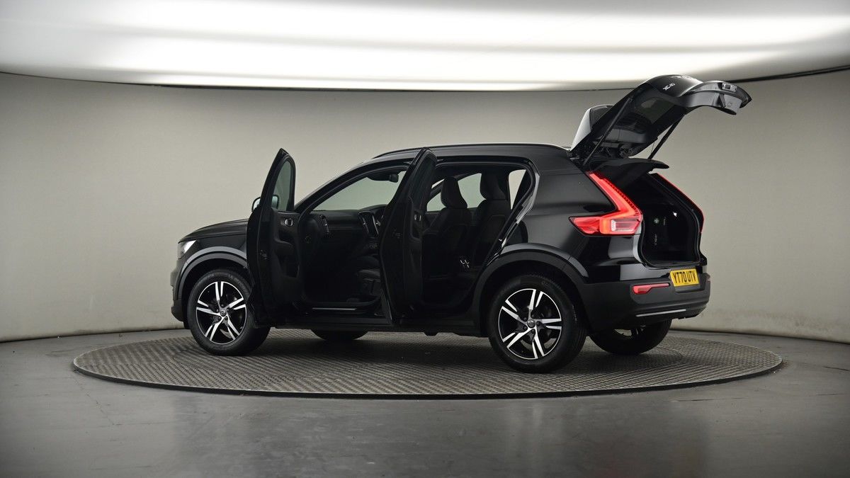 More views of Volvo XC40