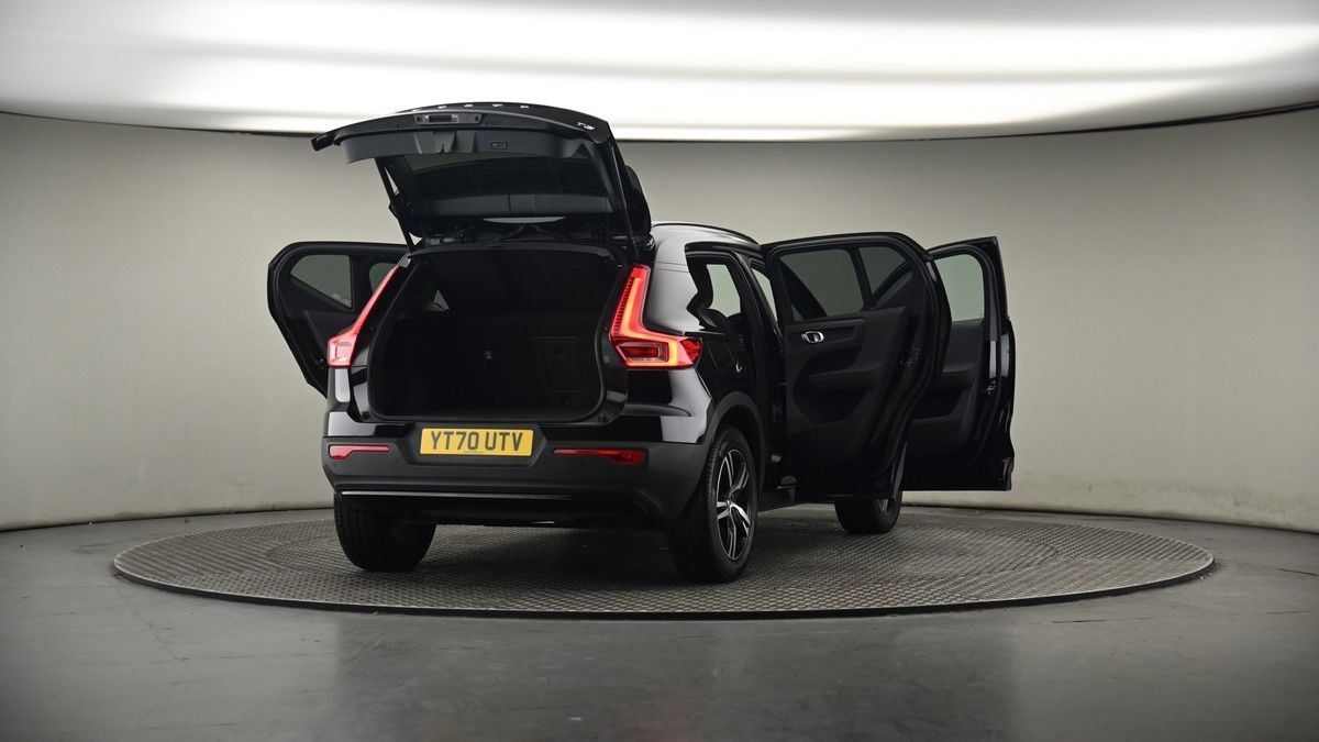 More views of Volvo XC40