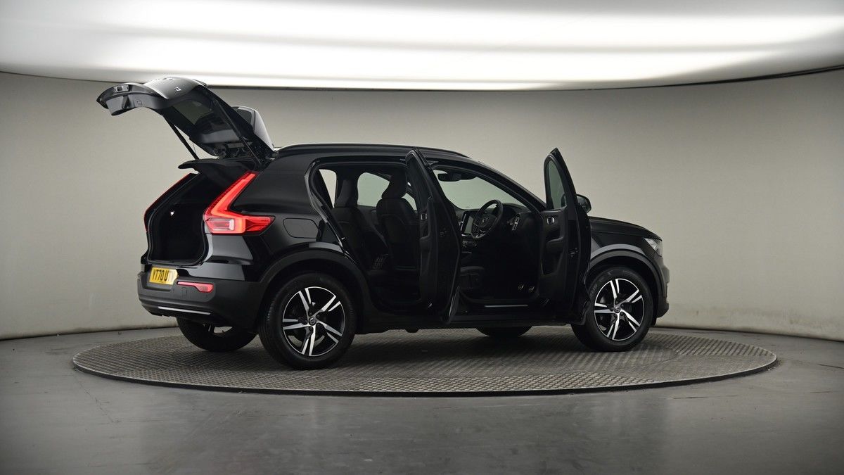 More views of Volvo XC40