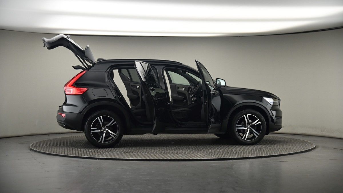 More views of Volvo XC40