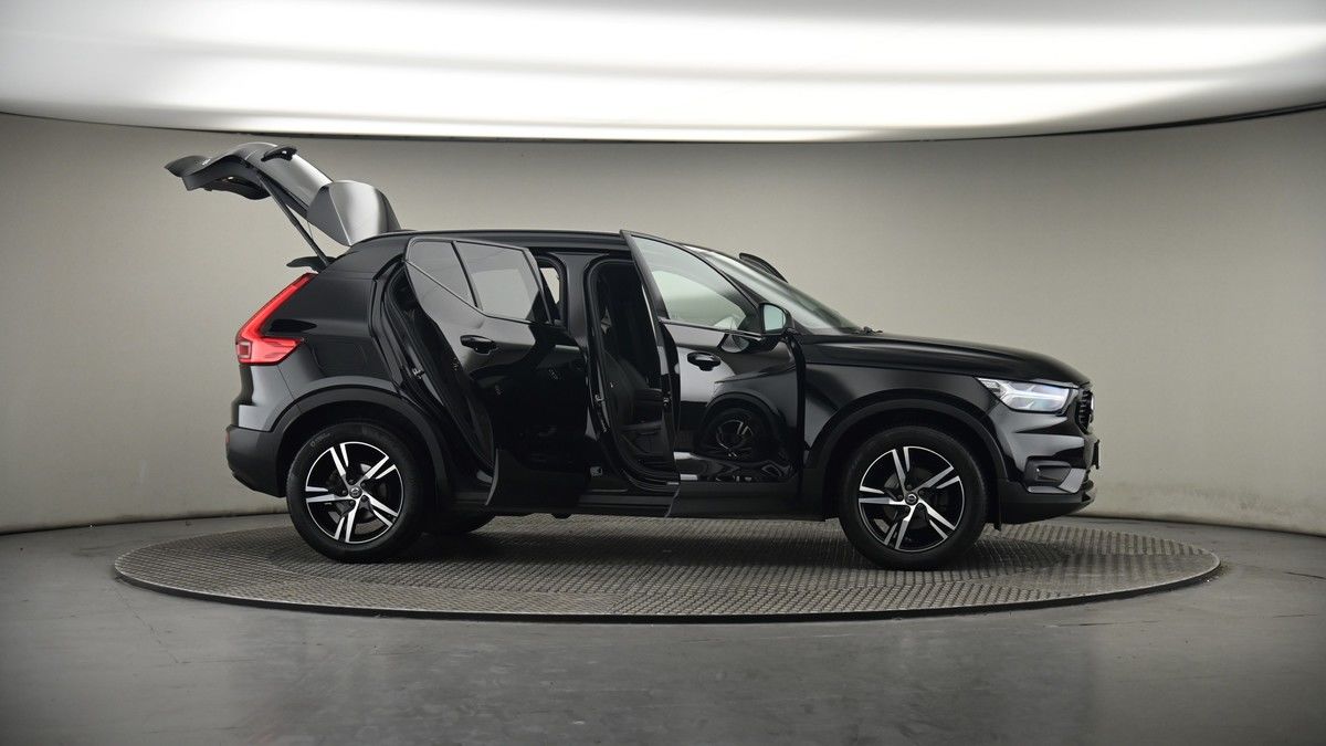 More views of Volvo XC40