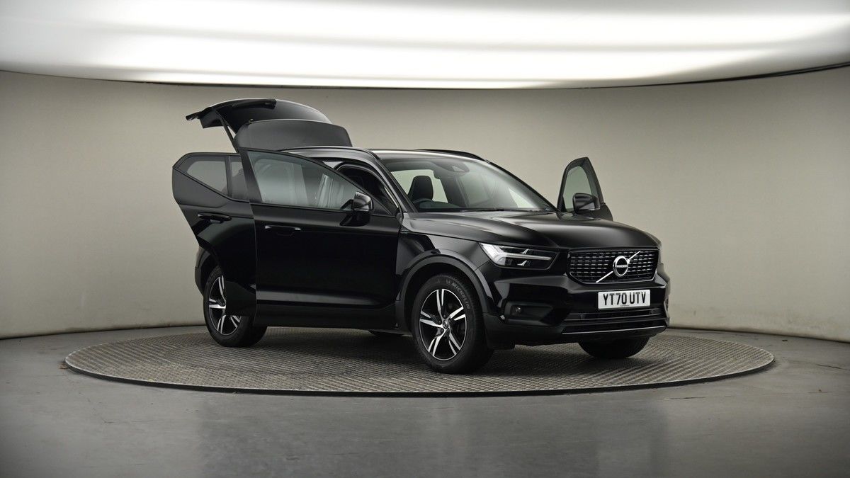 More views of Volvo XC40