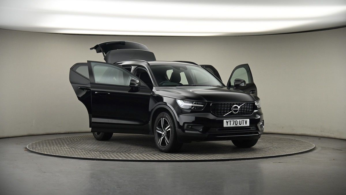 More views of Volvo XC40