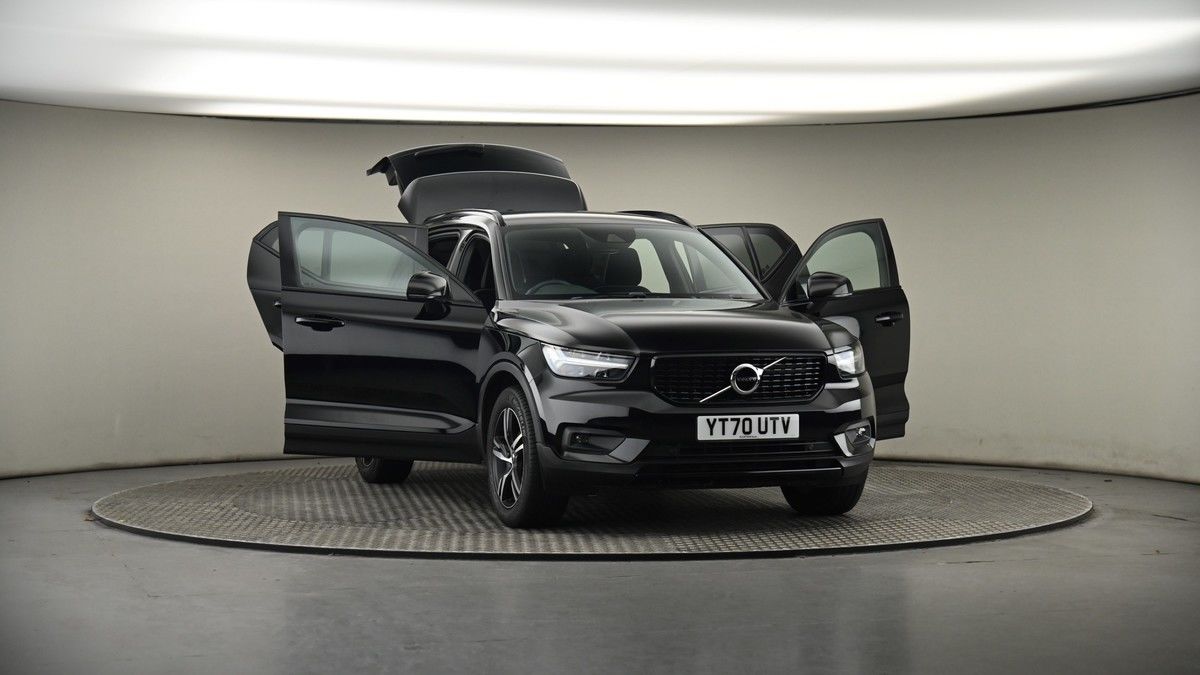 More views of Volvo XC40