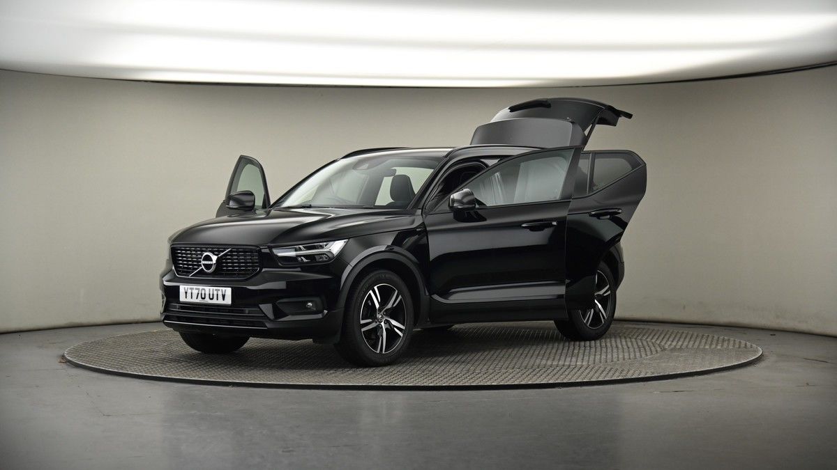 More views of Volvo XC40