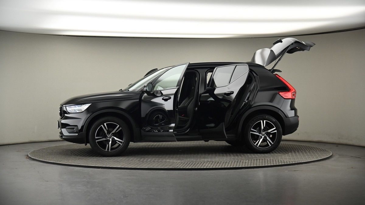 More views of Volvo XC40