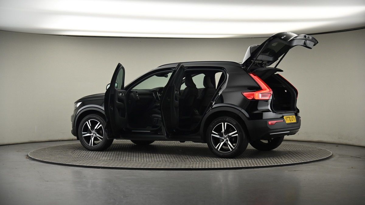 More views of Volvo XC40