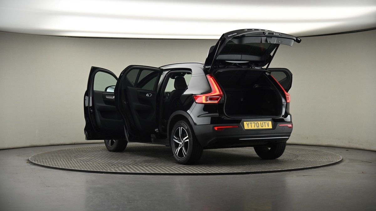 Volvo XC40 Image 8