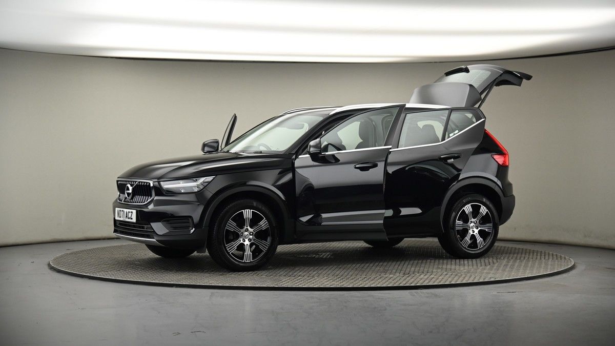 More views of Volvo XC40