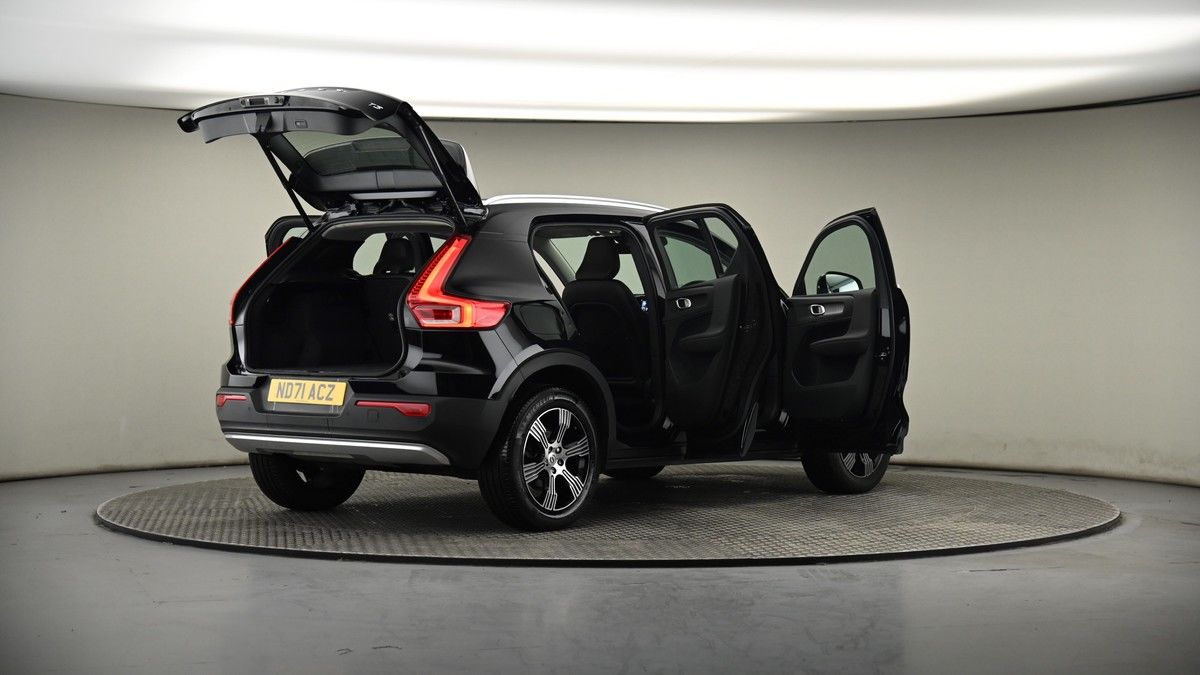 More views of Volvo XC40