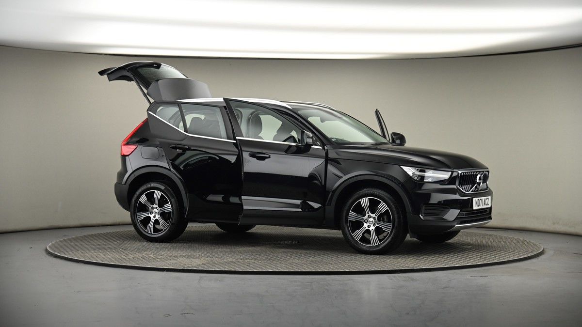 More views of Volvo XC40