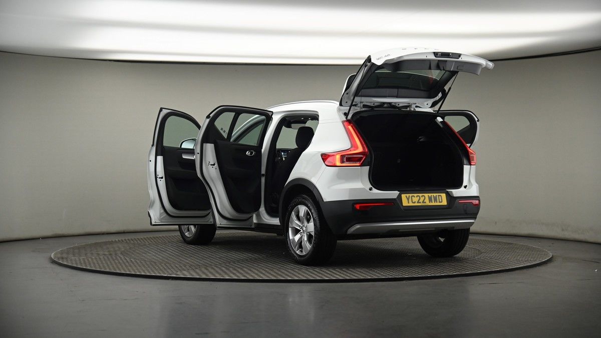 More views of Volvo XC40