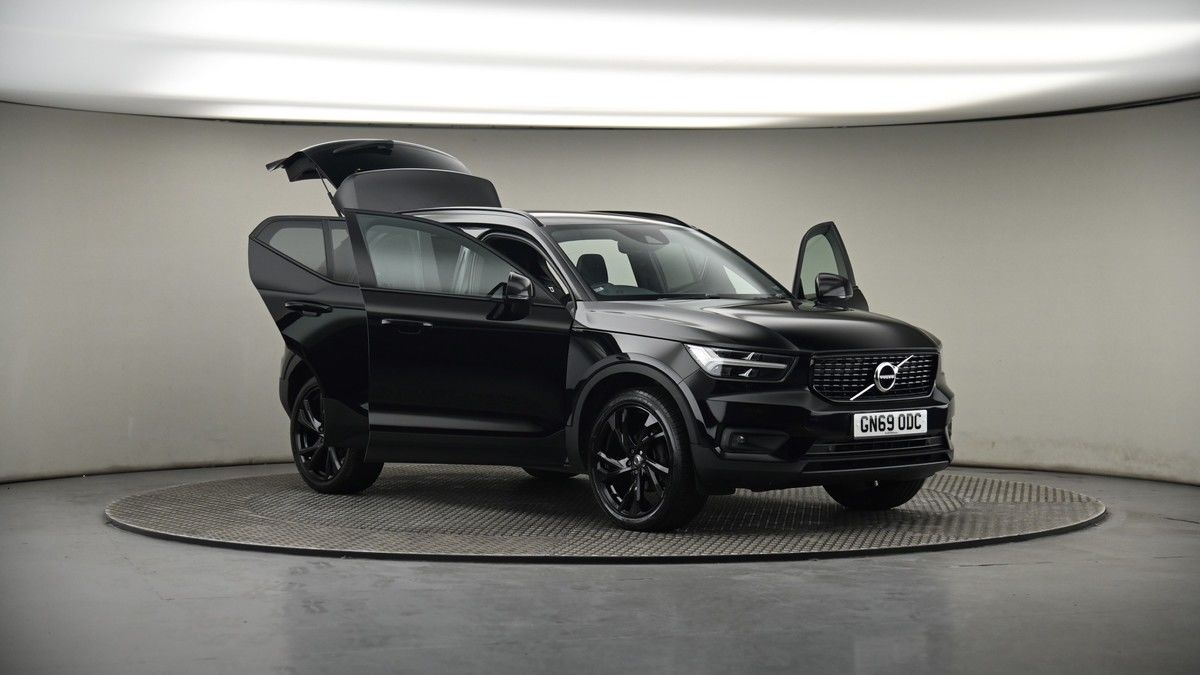 More views of Volvo XC40