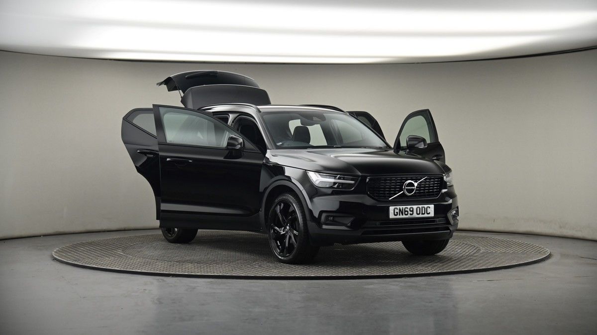 More views of Volvo XC40