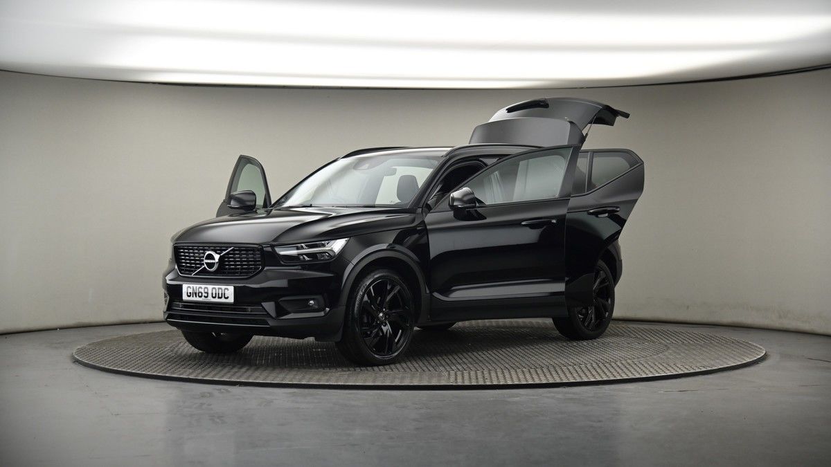 More views of Volvo XC40