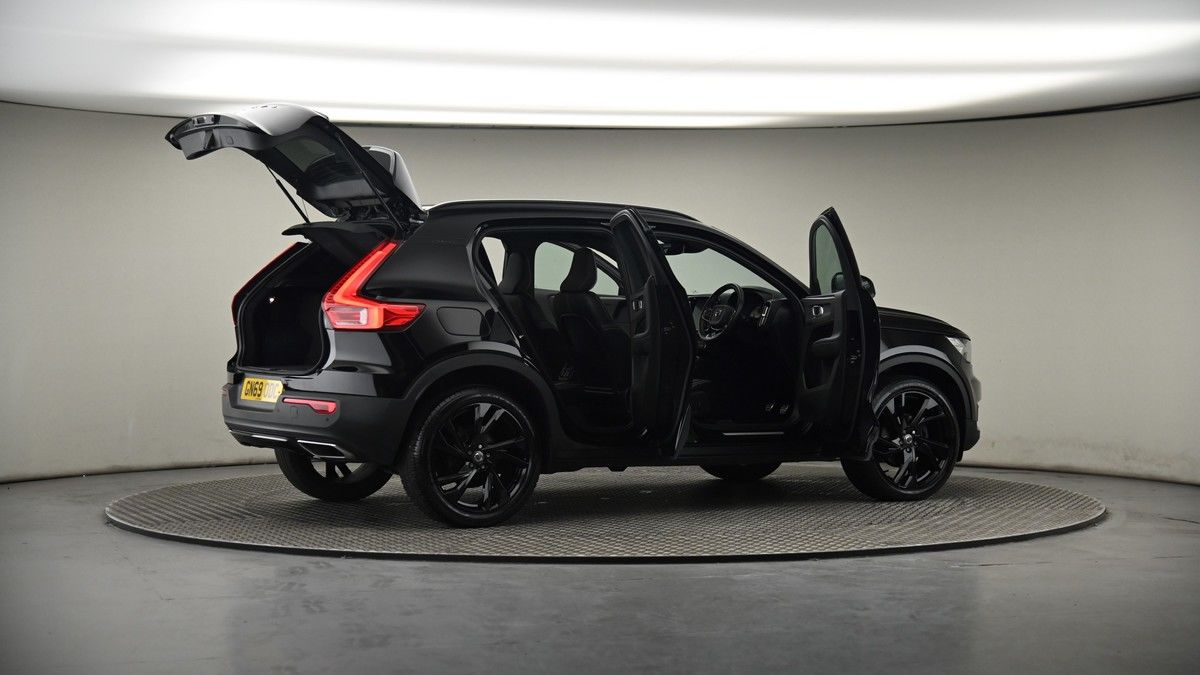 More views of Volvo XC40