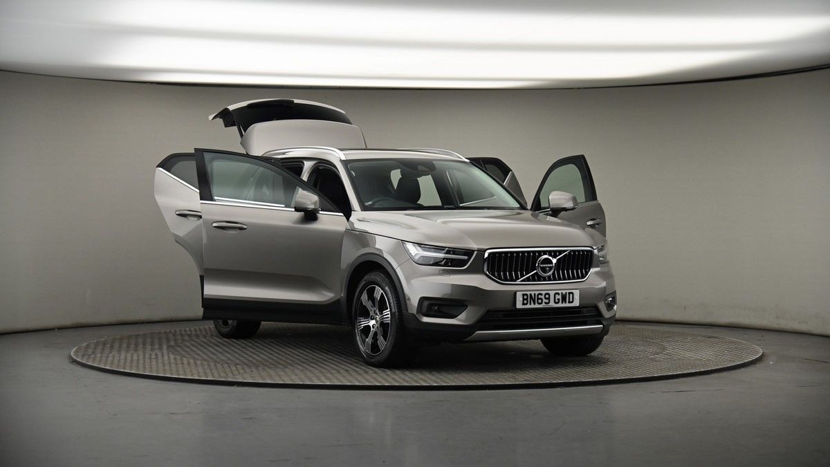 More views of Volvo XC40