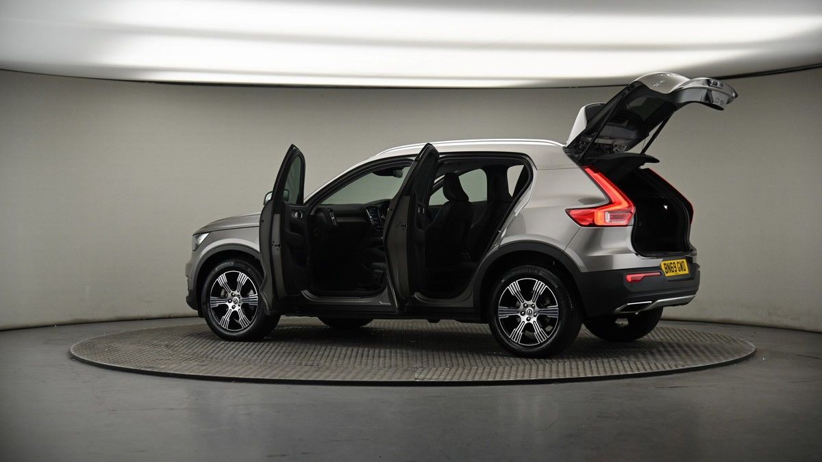 More views of Volvo XC40