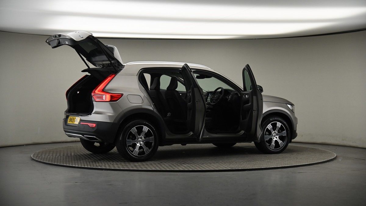 More views of Volvo XC40