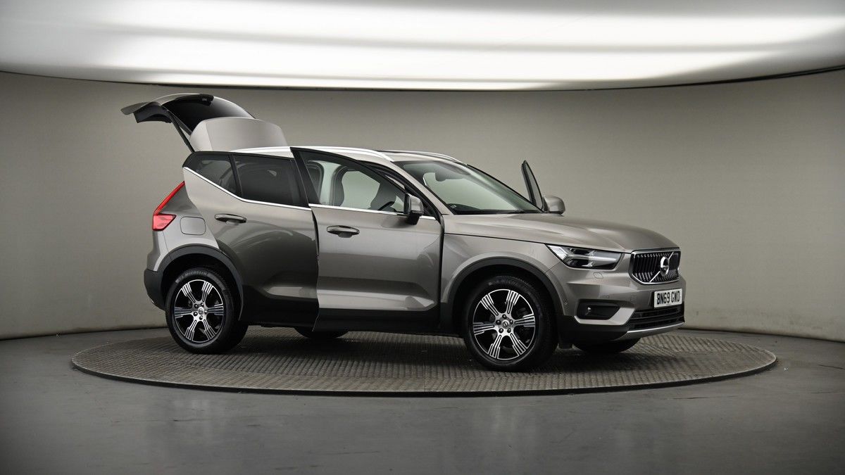 More views of Volvo XC40