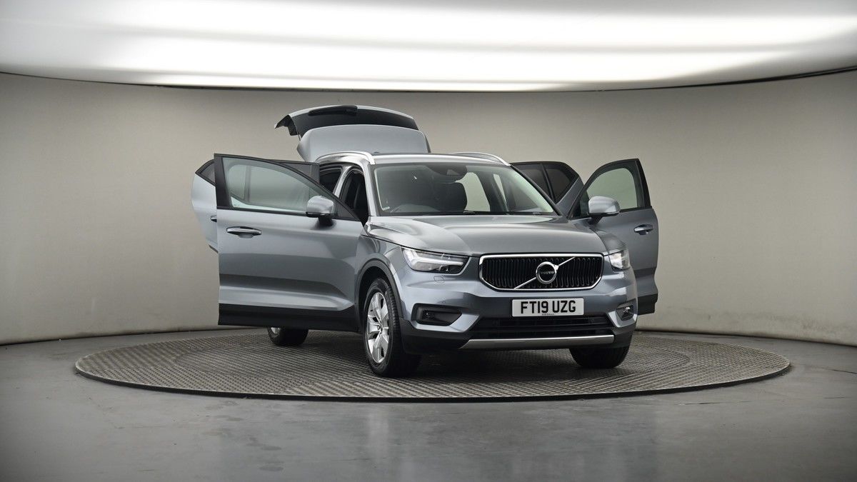 More views of Volvo XC40