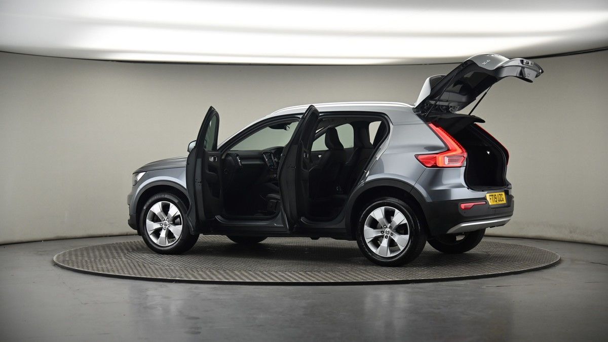 More views of Volvo XC40