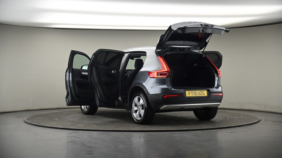 Volvo XC40 Image 8