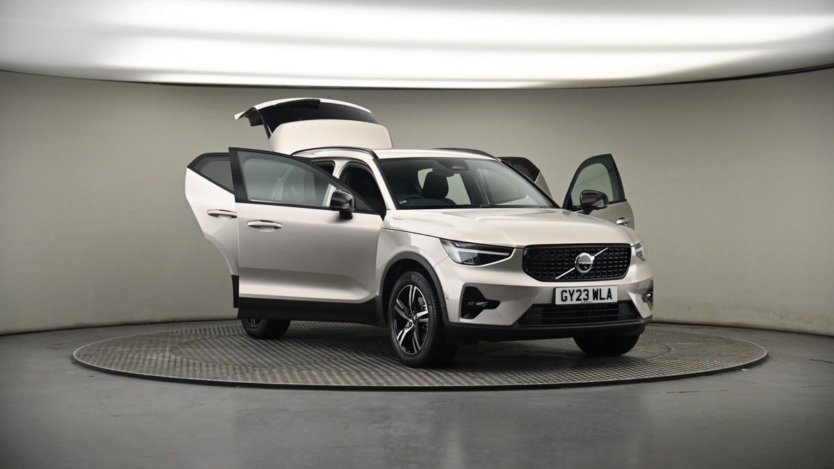 More views of Volvo XC40