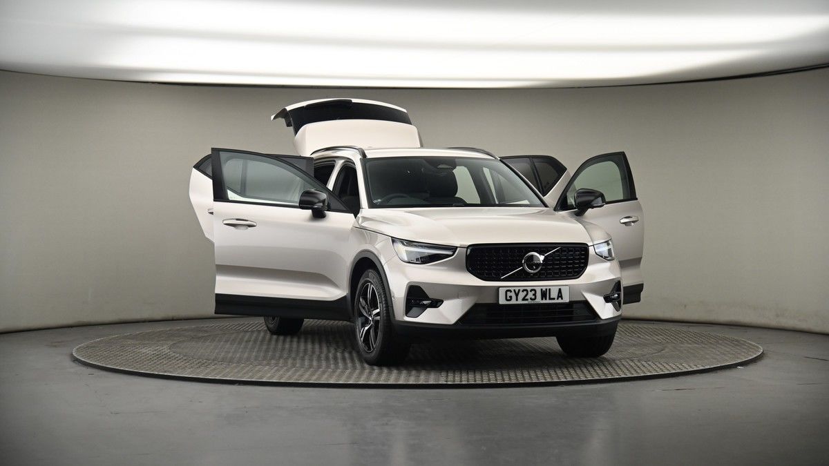 More views of Volvo XC40