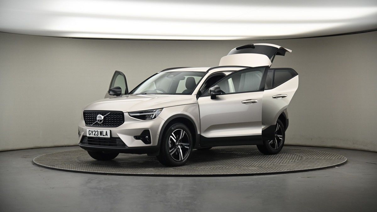 More views of Volvo XC40