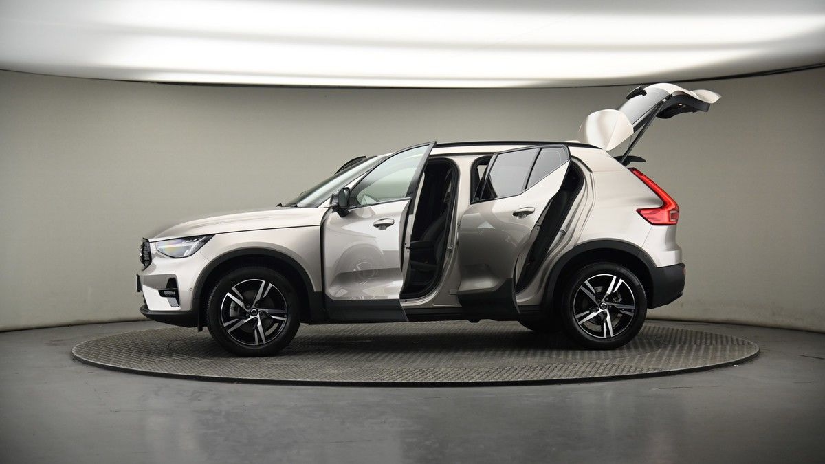 More views of Volvo XC40