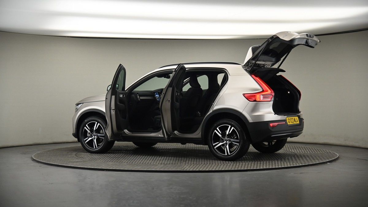 More views of Volvo XC40