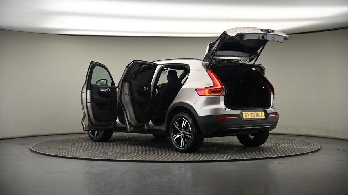 More views of Volvo XC40