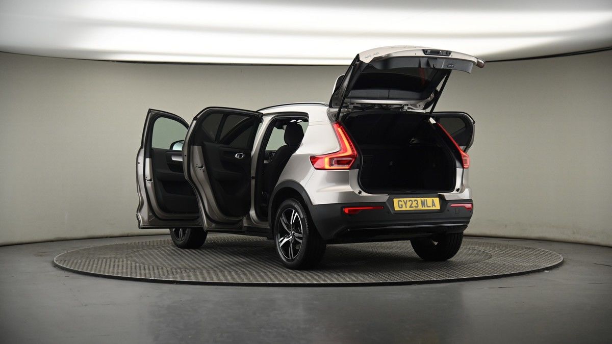 Volvo XC40 Image 8