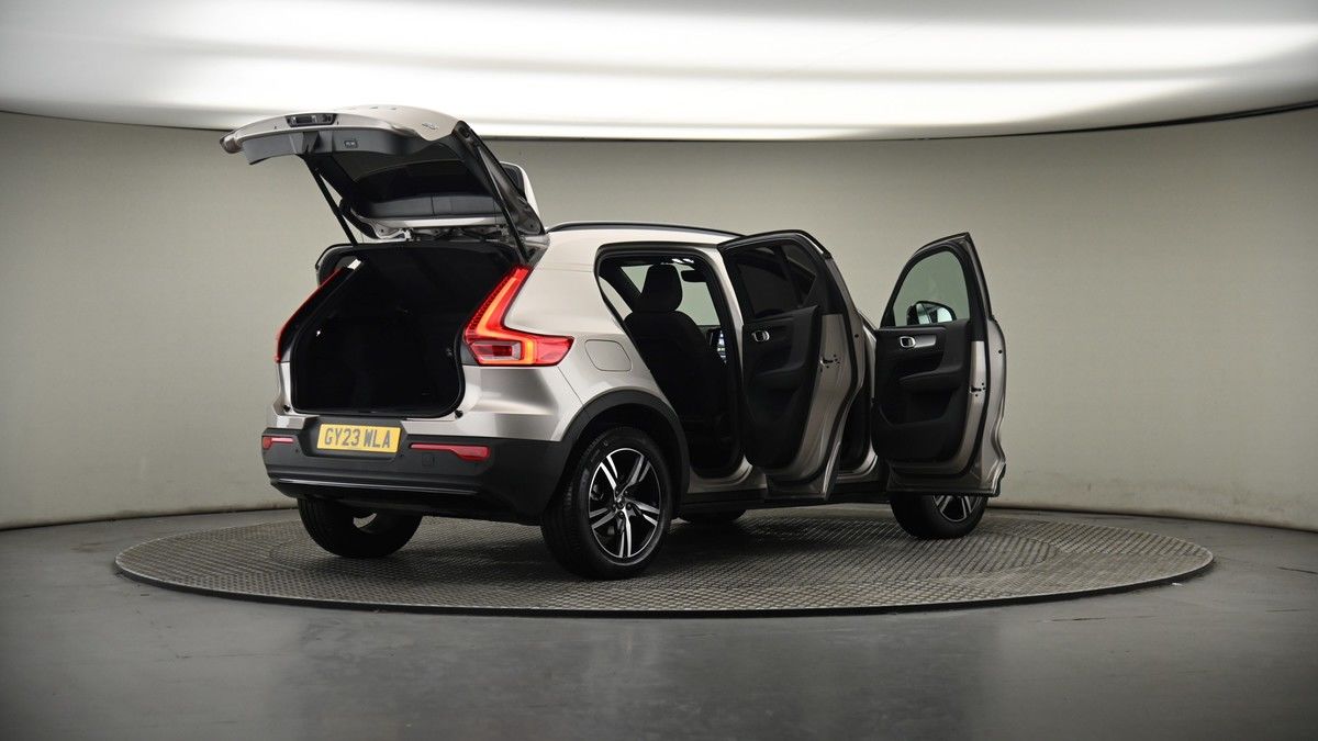 More views of Volvo XC40