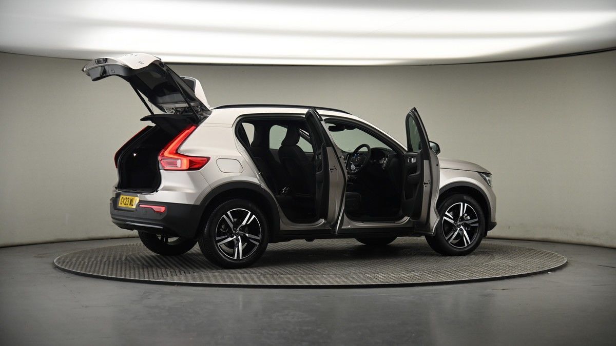 More views of Volvo XC40