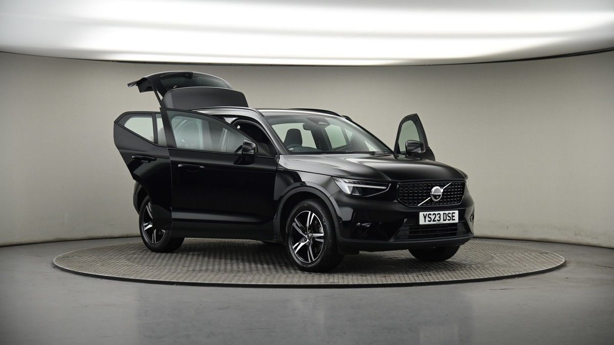 More views of Volvo XC40