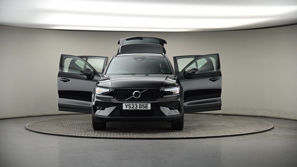 More views of Volvo XC40