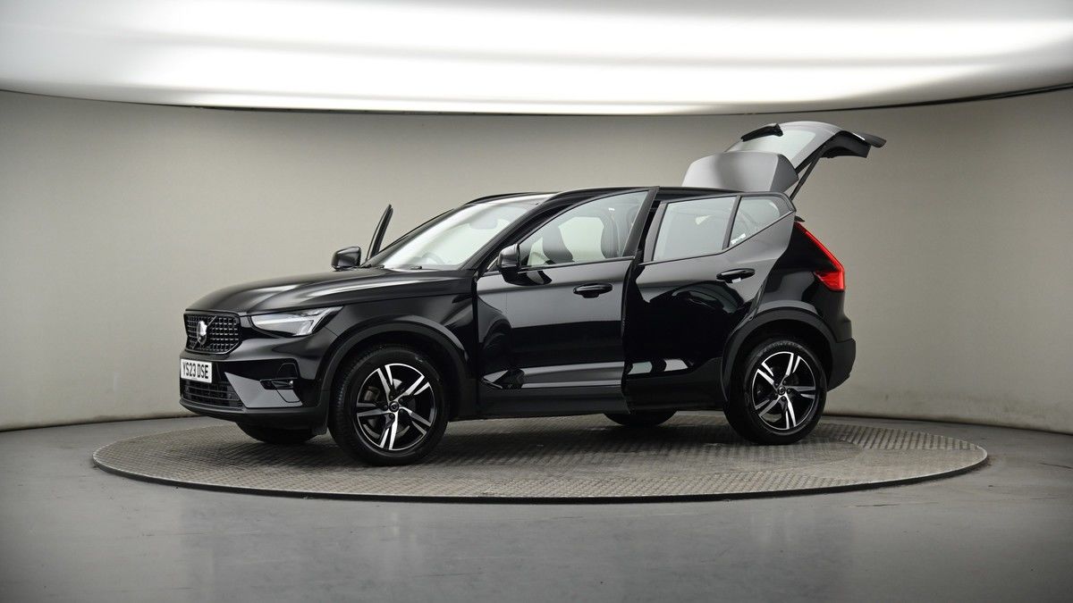 More views of Volvo XC40