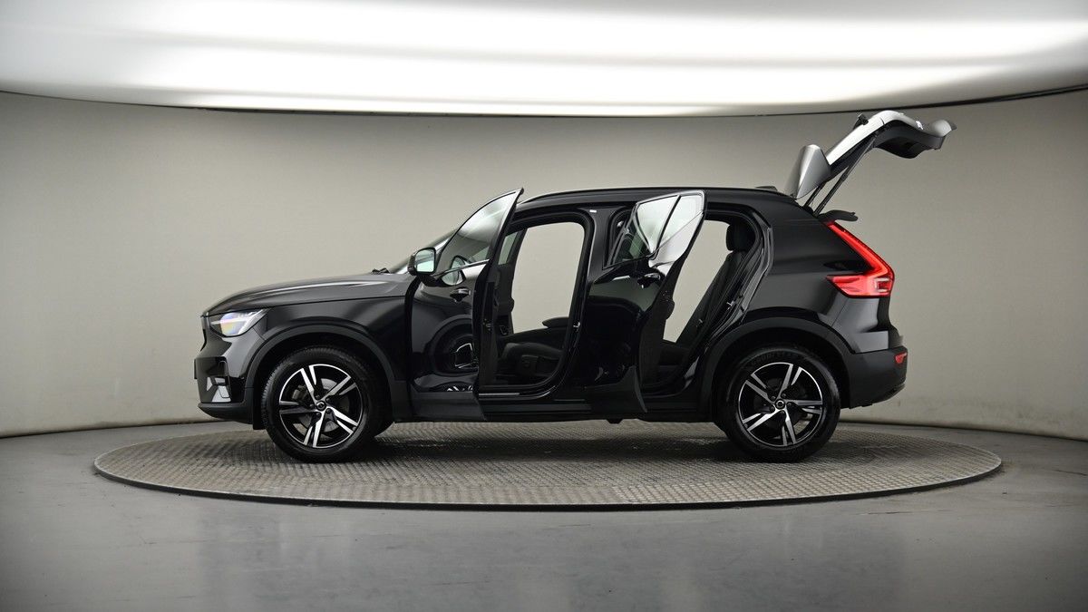 More views of Volvo XC40