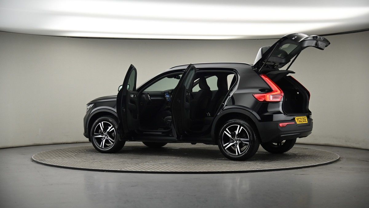 More views of Volvo XC40