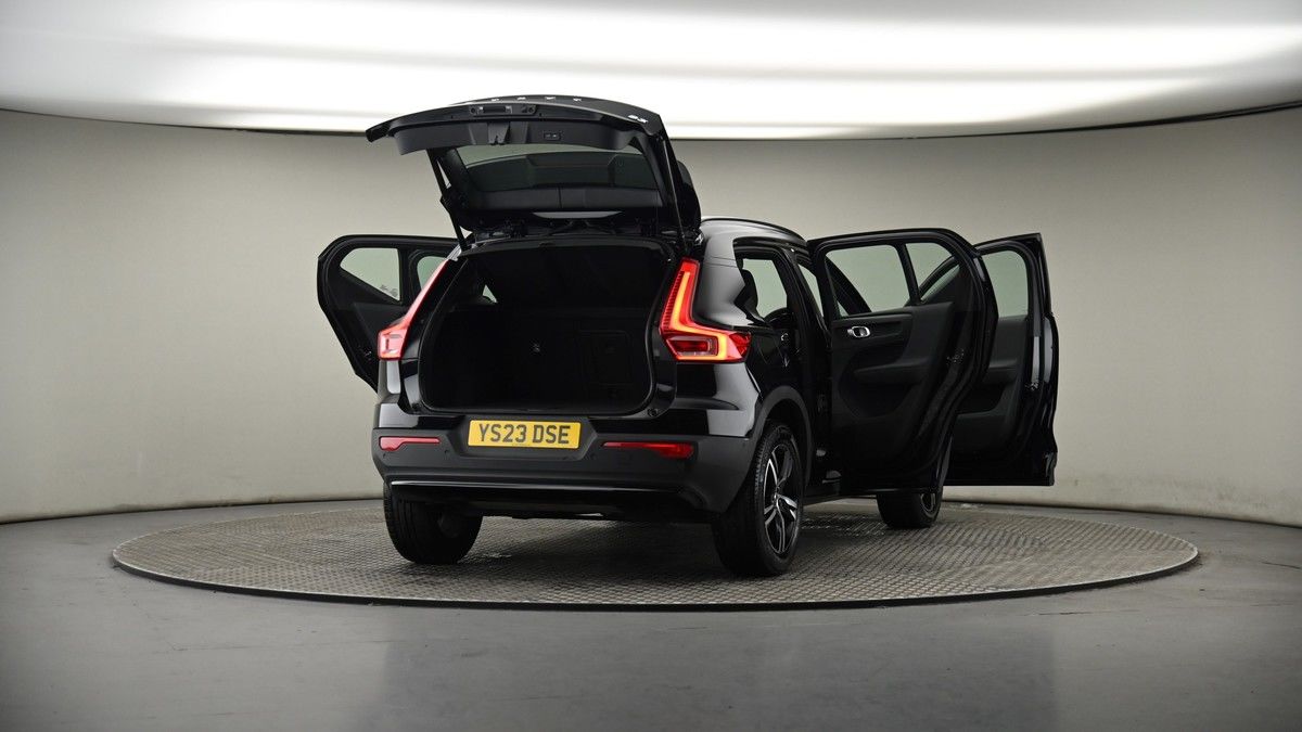 More views of Volvo XC40