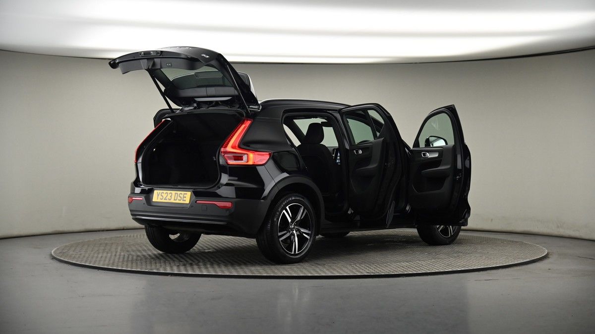 More views of Volvo XC40