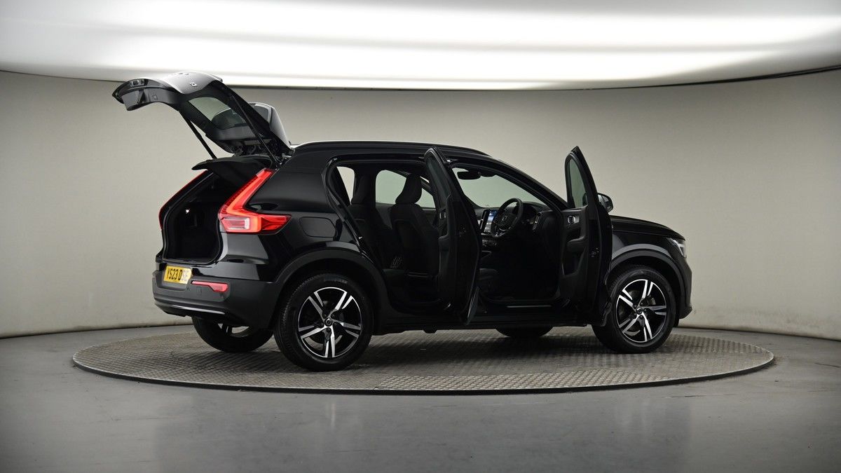 More views of Volvo XC40